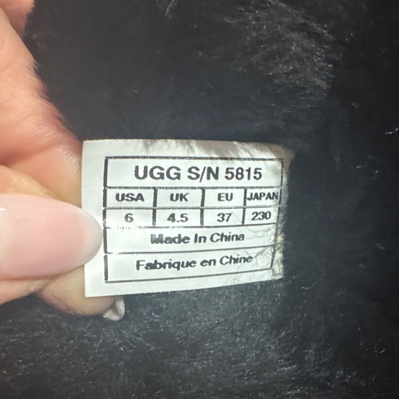 EUC UGG Tall Black Shearling Lined Boots Size 6 - Picture 7 of 12